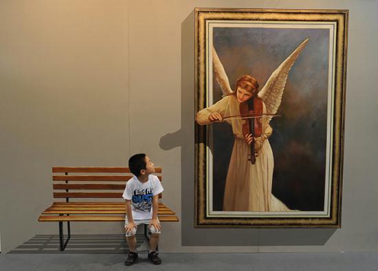 The Magic Art Special Exhibition held in East China's city of Hangzhou offers you a brand new vision.