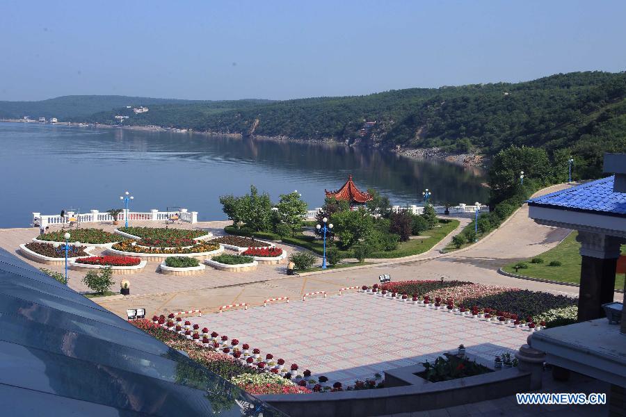 Photo taken on July 7, 2012 shows the scenery of the Jingbo Lake in Ning'an, northeast China's Heilongjiang Province. (Xinhua/Zhang Yanhui) 