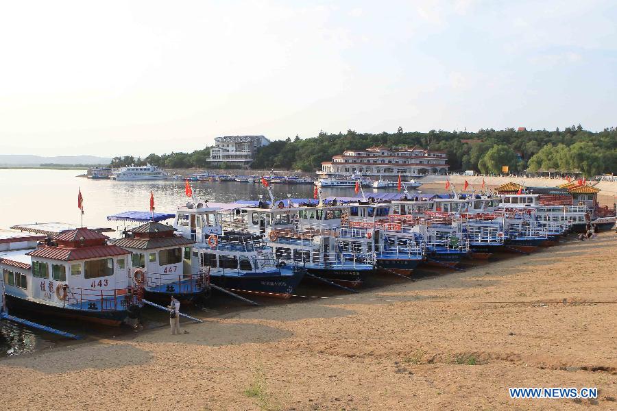 Photo taken on July 7, 2012 shows the scenery of the Jingbo Lake in Ning'an, northeast China's Heilongjiang Province. (Xinhua/Zhang Yanhui) 