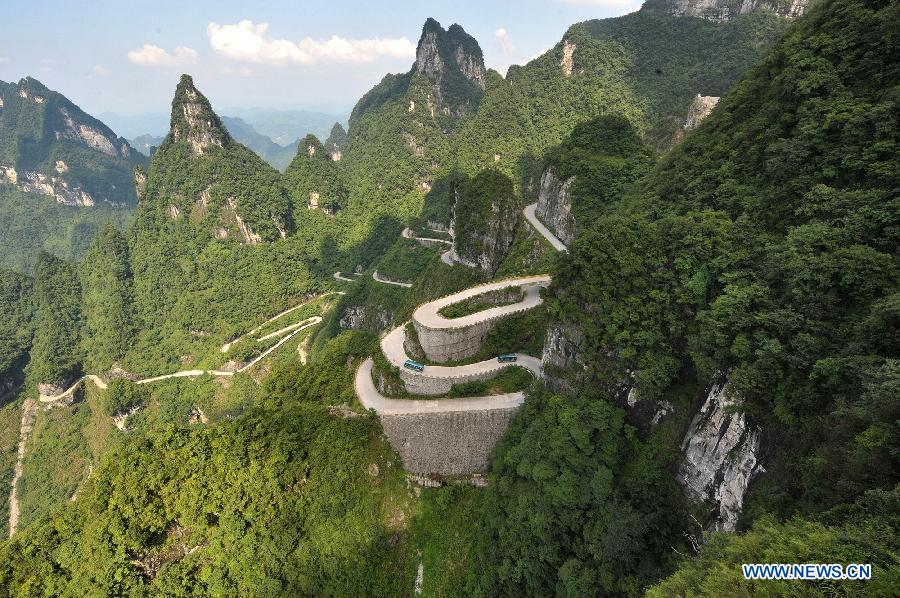 CHINA-HUNAN-TIANMEN MOUNTAIN-TOURISM (CN)