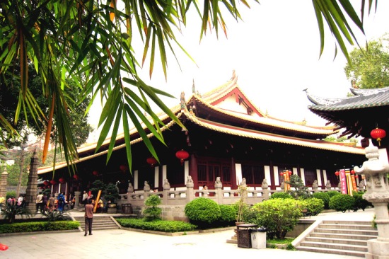 Guangxiao Temple is located on Guangxiao Road in Guangzhou.