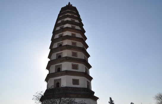 Kaiyuan Temple Pagoda is situated inside the South Gate of Dingzhou City (originally Ding County), Hebei Province.
