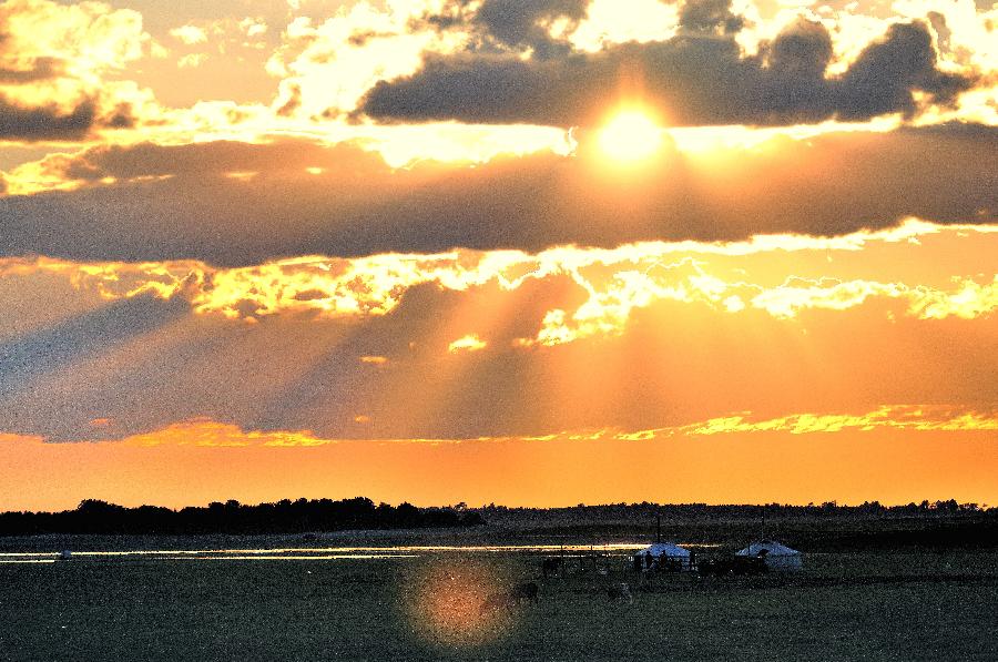 CHINA-INNER MONGOLIA-NEW BARAG LEFT BANNER-GRASSLAND-TOURISM (CN)