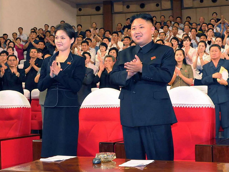 朝鲜证实金正恩已婚 妻子为歌剧院演员 Dprk Media Confirm Kim Jong Un Married Cn