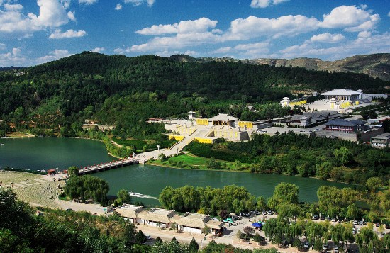 The Yellow Emperor's tomb is located on Qiaoshan Hill in north Huangling County, one km from the county seat. 