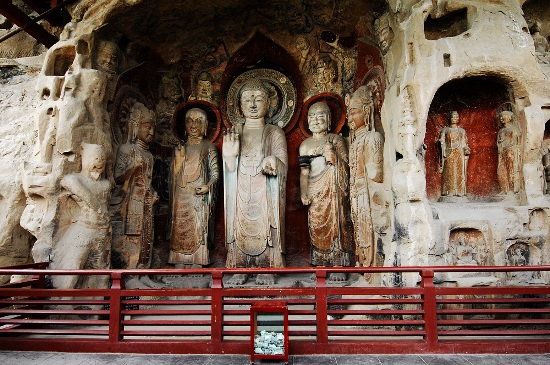 Located on the west bank of the West Jialing River in Guangyuan, Sichuan Province, and the east side of Wulong Mountain, Huangze Temple was built to memorize Li Bing and Er Lang. 