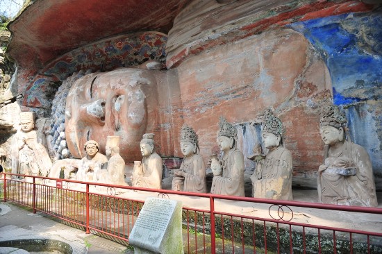 The Beishan Cliffside Statues is located 2 kilometers northwest of Dazu County, Sichuan Province.