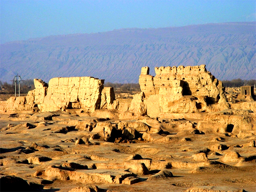The Ancient Gaochang City is located about 40 kilometers east of Turban City in Xinjiang Autonomous Region.