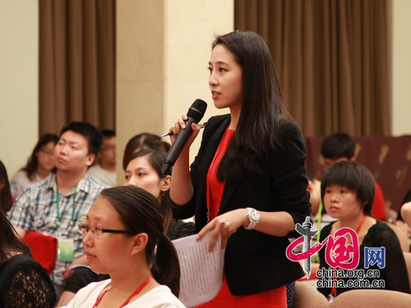 The reporter from Xinhua News Agency asked question at the press conference.[ Photo / China.org.cn ]