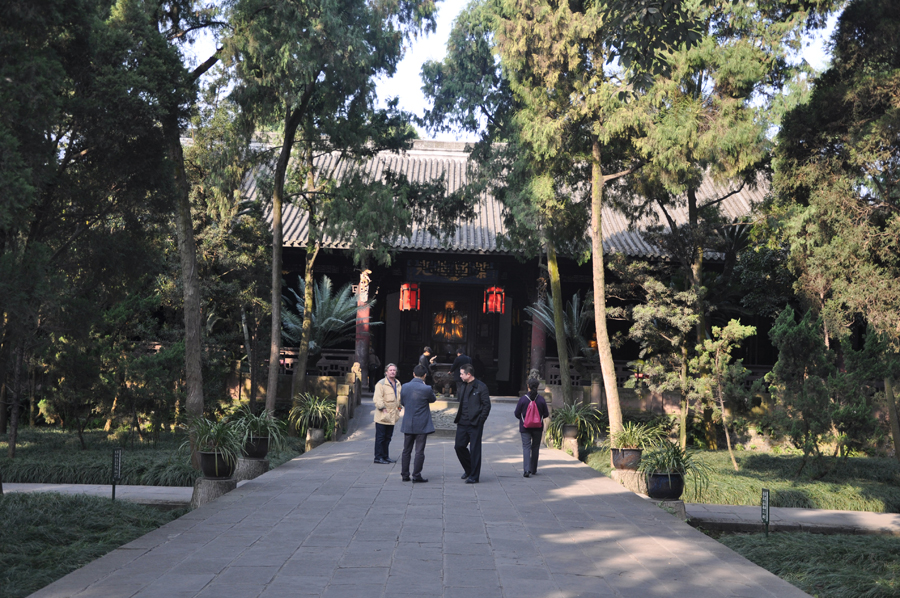 Wuhou Temple was built in commemoration of Zhuge Liang, the Prime Minister of the Shu State during the Three Kingdoms (220–280). In the beginning of the Ming Dynasty (1368-1644), it was merged with the Zhaolie Temple in commemoration of Liu Bei. 