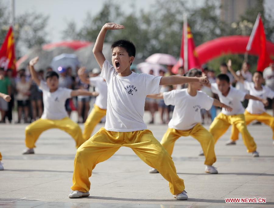 Activities held to celebrate upcoming National Fitness Day in E China