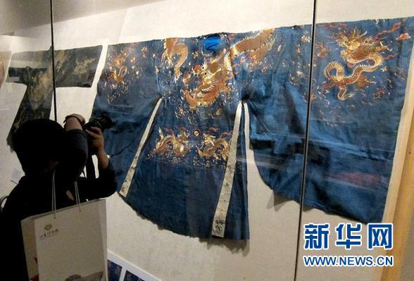 Precious clothes displayed in Jinan