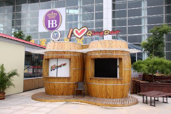 2012 Qingdao Int'l Beer Festival opens