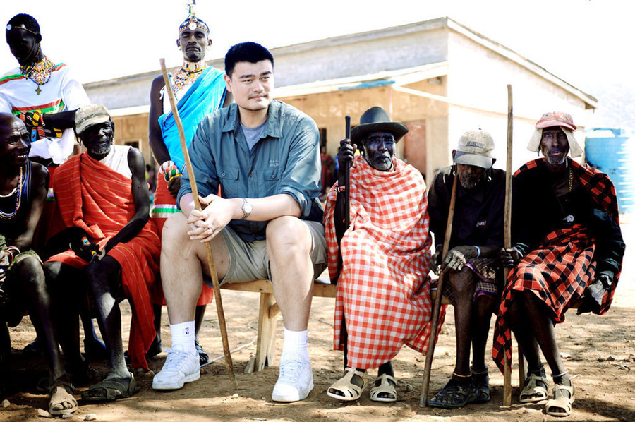 Retired NBA basketball player Yao Ming, an active supporter of wildlife conservation, is in Kenya to film a documentary on wild animals, to raise the international awareness of wild animal protection.