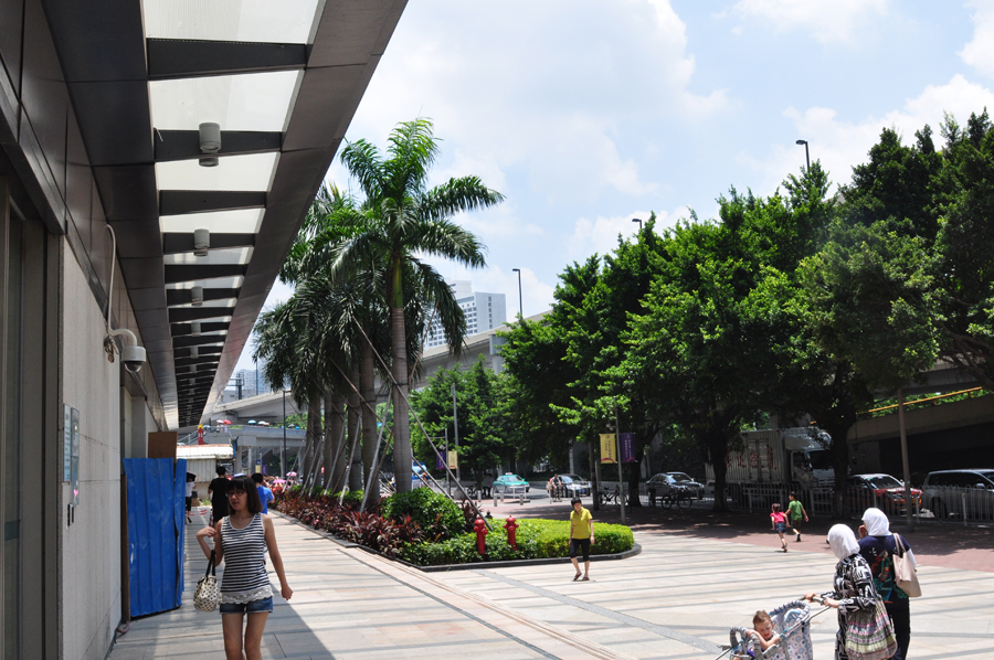 Guangzhou, also known as Canton, is famous throughout China and the world for its cuisine and foreign trade. Besides endless skyscrapers and shopping malls in this dynamic metropolis, there is also a lot of culture and history to see. [China.org.cn] 