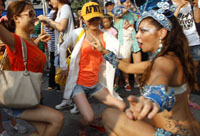 Amusement parks boost real estate market