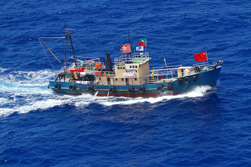 Hong Kong fishing vessel Kai Fung No. 2 reached Hong Kong water on Tuesday evening.[ Photo / Xinhua ]