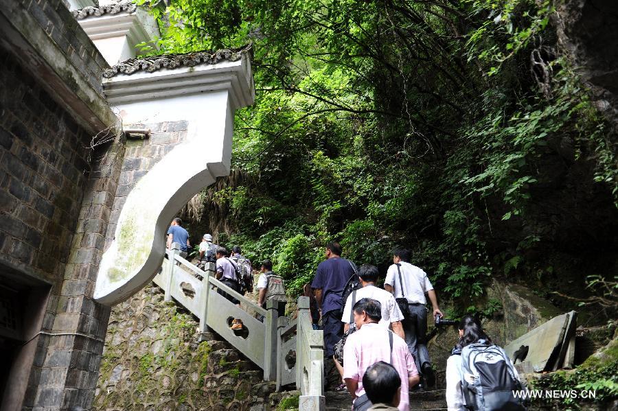 CHINA-GUIZHOU-ZHENYUAN ANCIENT TOWN-TOURIST (CN) 