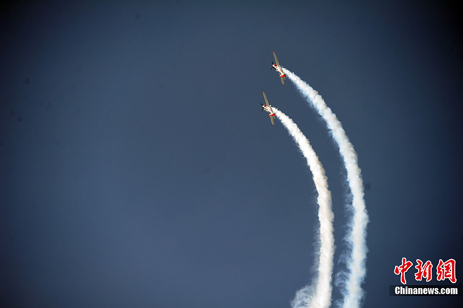 2012 AOPA air show begins in Shenyang