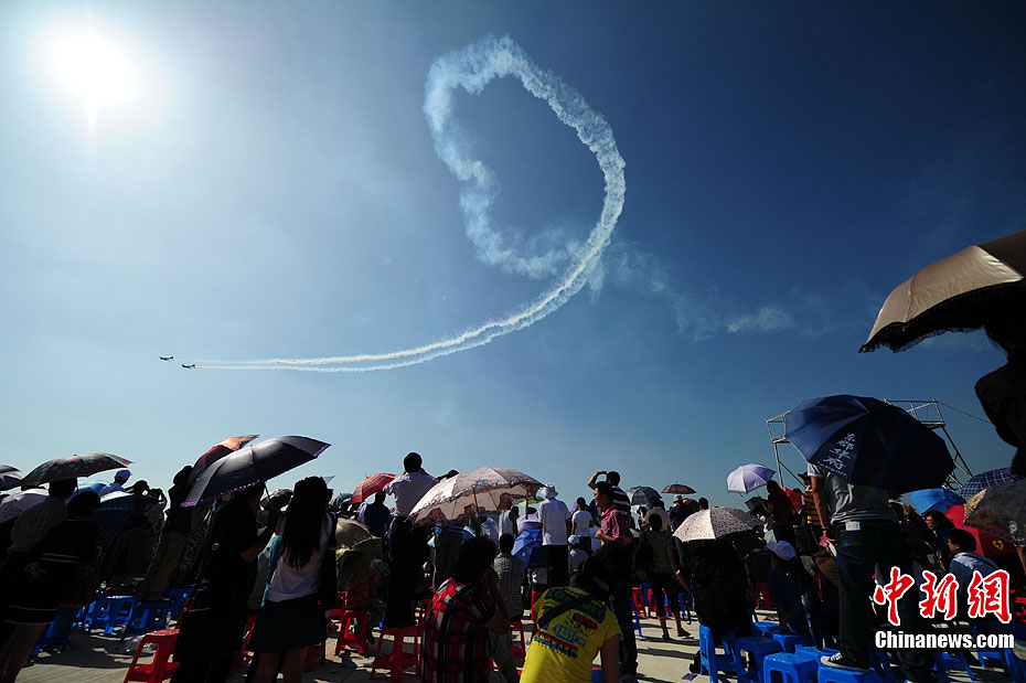 2012 AOPA air show begins in Shenyang