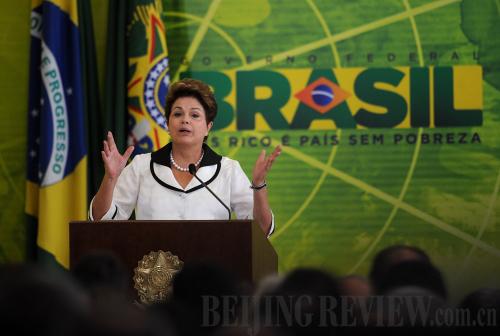 Brazilian President Dilma Rousseff announces new measures to bolster Brazil&apos;s struggling national industry in Brasilia on April 3 [Xinhua Photo] 