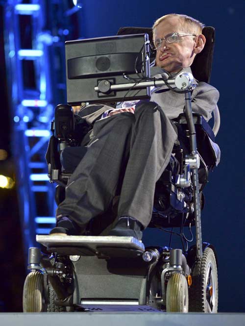 British physicist Stephen Hawking sits in the Olympic Stadium during the opening ceremony of the London 2012 Paralympic Games August 29, 2012. [Agencies] 