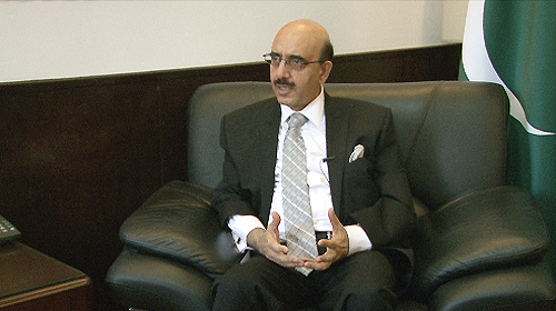 Pakistan Ambassador to China Masood Khan receives an interview with China.org.cn at the embassy on August 28, 2012. [China.org.cn/Xu Lin]