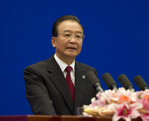 Chinese Premier Wen Jiabao addresses the second China-Eurasia Economic Development and Cooperation Forum and the opening ceremony of the second China-Eurasia Expo in Urumqi, northwest China's Xinjiang Uygur Autonomous Region, Sept. 2, 2012. [Photo/Xinhua]