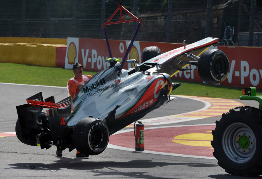 Lewis Hamilton of Mclaren and Fernando Alonso of Ferrari involved in the first corner crash during the start of the 2012 Belgium Formula One Grand Prix at the Spa-Francorchamps race track near Francorchamps, Belgium, Sept.2, 2012.