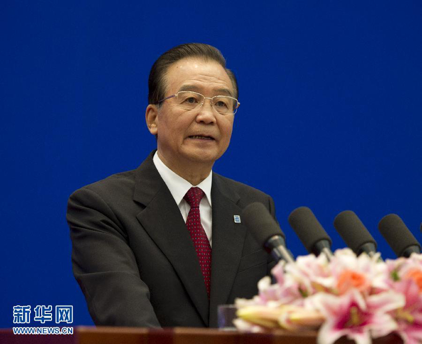 Chinese Premier Wen Jiabao delivers a speech during the opening ceremony of the second China-Eurasia Expo in Urumqi, capital of northwest China&apos;s Xinjiang Uygur Autonomous Region, Sept. 2, 2012. 