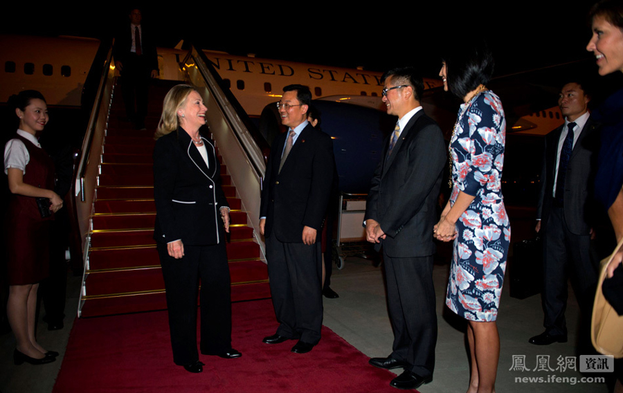 U.S. Secretary of State Hillary Clinton arrived in Beijing Tuesday evening for a two-day visit to China at the invitation of Chinese Foreign Minister Yang Jiechi.