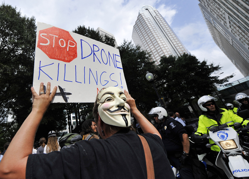 The U.S. Democratic National Convention kicks off amid tight security on Tuesday in Charlotte, North Carolina, as supporters and protestors of President Barrack Obama also prepare themselves for the event. [Xinhua photo]