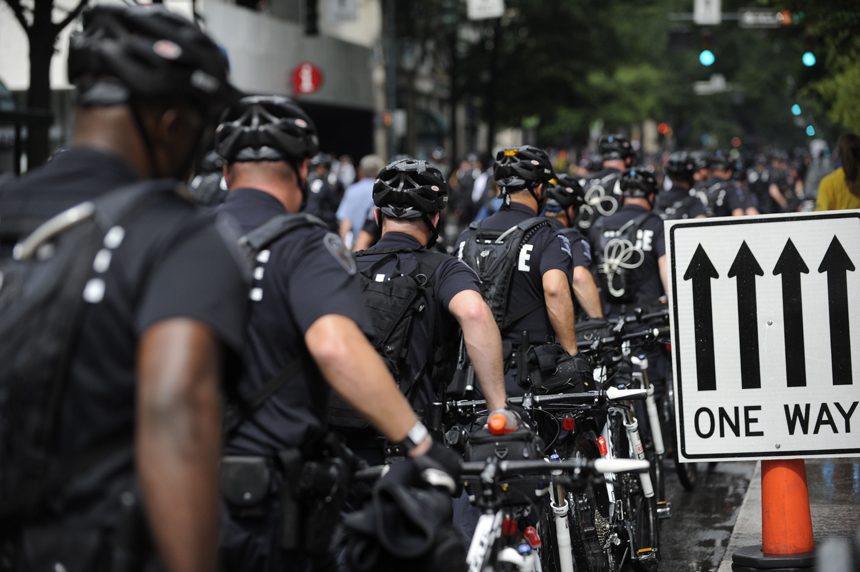 The U.S. Democratic National Convention kicks off amid tight security on Tuesday in Charlotte, North Carolina, as supporters and protestors of President Barrack Obama also prepare themselves for the event. [Xinhua photo]