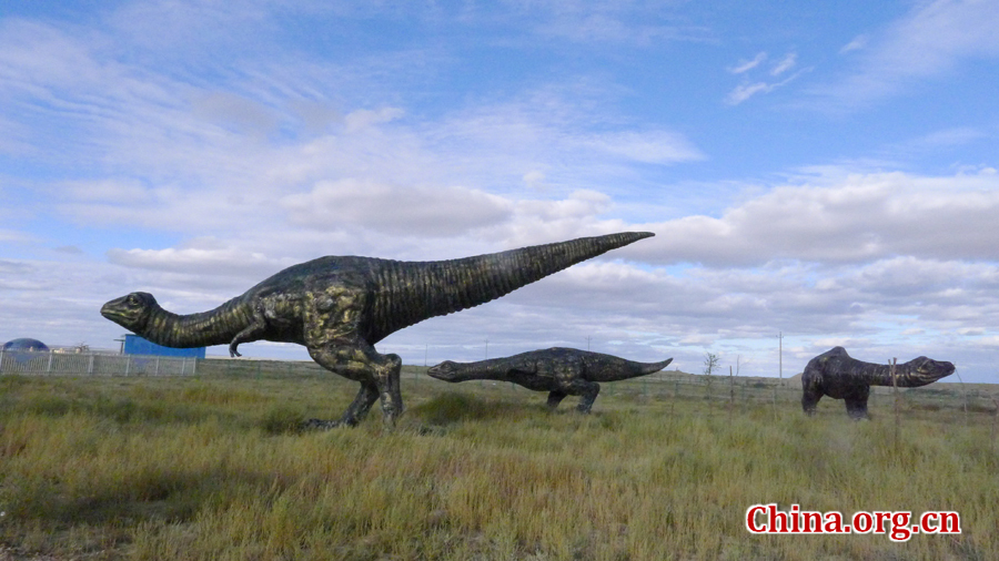 Located in Erenhot city, inner Mongolia Autonomous Region, this national park is the site of more than 10 types of dinosaur fossils of the late Cretaceous, such as Euhelopus, Hadrosaur, Ornithomimus, Ankylosaurus and Ceratopsian. The Er Lian Basin has also unearthed the first confirmed dinosaur egg fossils. [Photo by Li Shen]