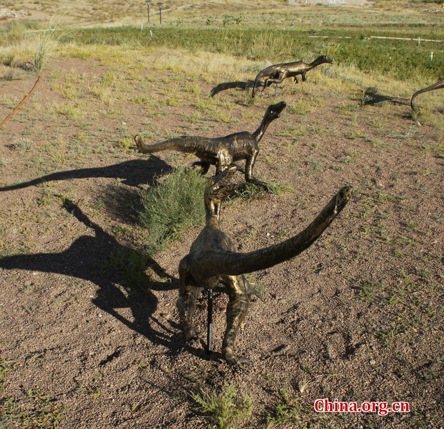 Located in Erenhot city, inner Mongolia Autonomous Region, this national park is the site of more than 10 types of dinosaur fossils of the late Cretaceous, such as Euhelopus, Hadrosaur, Ornithomimus, Ankylosaurus and Ceratopsian. The Er Lian Basin has also unearthed the first confirmed dinosaur egg fossils. [Photo by Wang Zhongyi] 