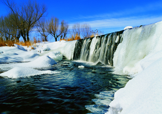 Wudalianchi Geopark, one of the 'top 10 attractions in Heilongjiang, China' by China.org.cn.