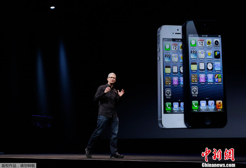 Apple on Wednesday unveiled iPhone 5, its latest generation of smartphone that features bigger display and support for faster LTE wireless network. [Photo/Chinanews.com]