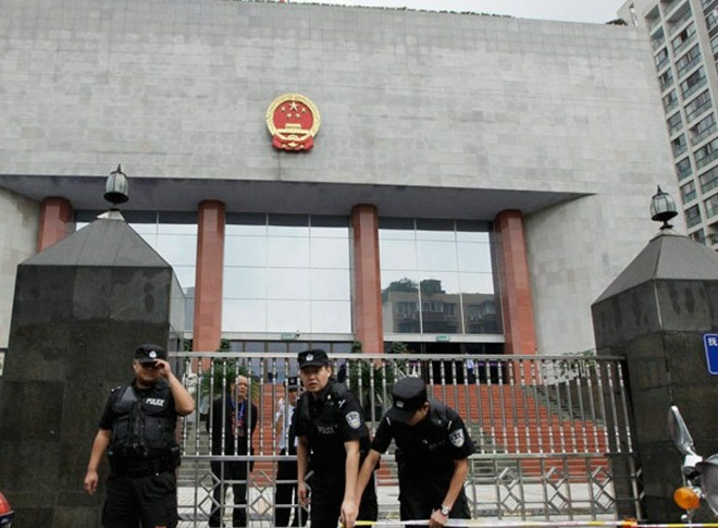 Wang Lijun, Chongqing's former vice mayor and former police chief, stood an open trial Tuesday for bribe-taking and bending the law for selfish ends in a court in Chengdu, southwest China's Sichuan Province.