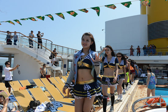 Tsingtao Beer cheerleader finals start