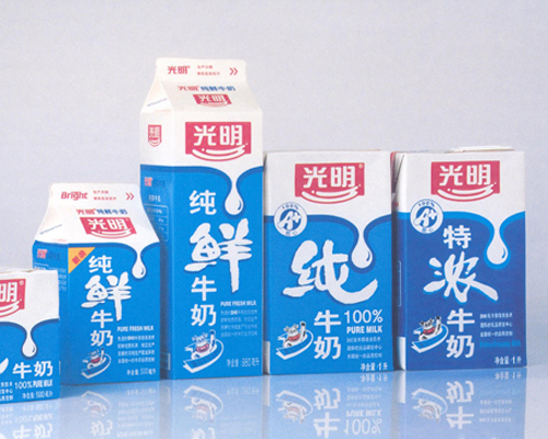 Shanghai's quality watchdog said yesterday it has ordered Bright Dairy to suspend production of a cheese product for babies with a banned additive.[File photo] 
