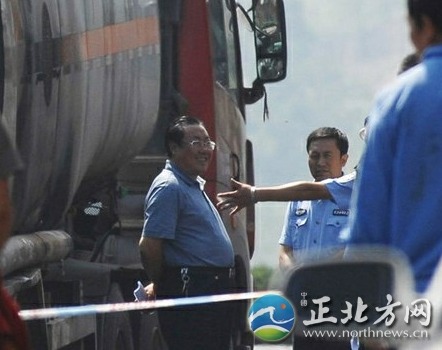 Yang Dacai was initially criticized for smiling at the scene of a deadly traffic accident site but the workplace safety official's real trouble came after online critics turned their attention to his wrist.[File photo]