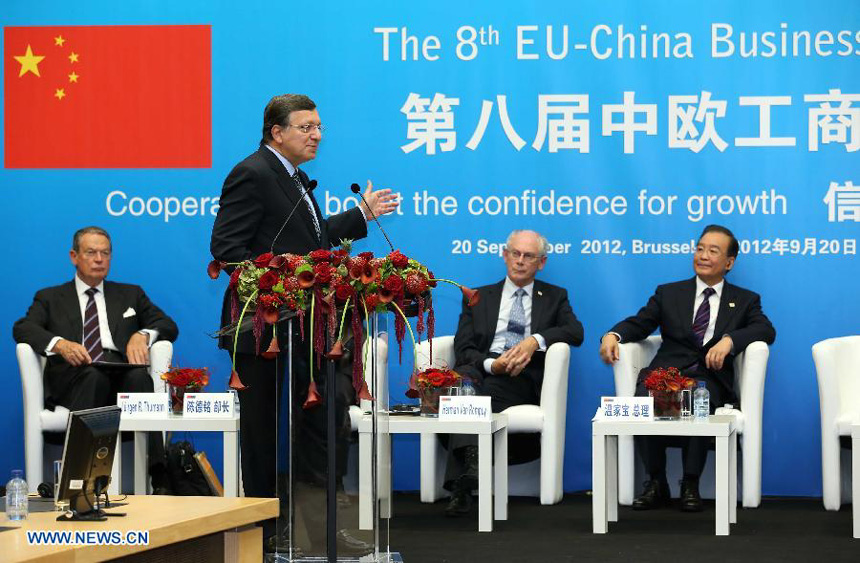 President of the European Commission Jose Manuel Barroso (2nd L) addresses the 8th EU-China Business Summit in Brussels, Belgium, Sept. 20, 2012. Chinese Premier Wen Jiabao attended the summit on Thursday. 