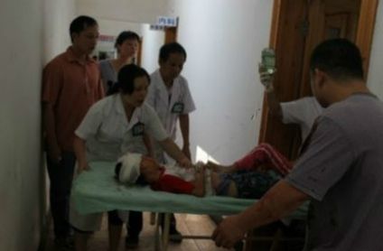 Three children were killed, and another 13 injured yesterday by a man wielding an ax in Pingnan County in south China's Guangxi Zhuang Autonomous Region.