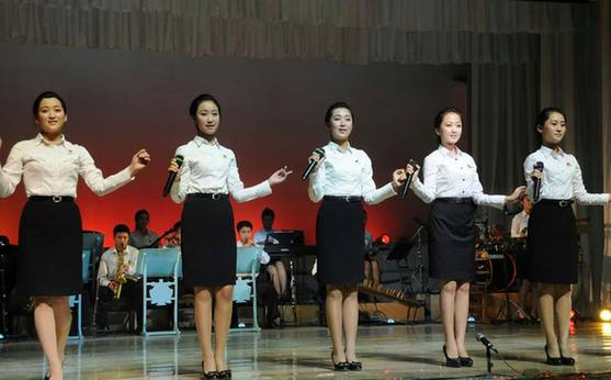 Students practices in Pyongyan's Kum Song School on Sept. 19, 2012. [Du Baiyu/Xinhua]