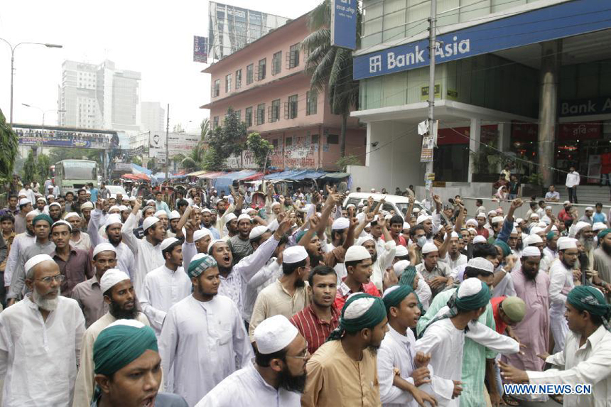 Bangladeshi activist of several Islamic parties shout slogans during a protest against an anti-Islam film from the United States in Dhaka, Bangladesh, Sept. 28, 2012.