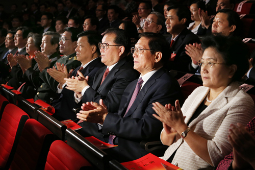 Senior Chinese leader Li Changchun attended a concert on Saturday marking the 63rd anniversary of the founding of the People's Republic of China.