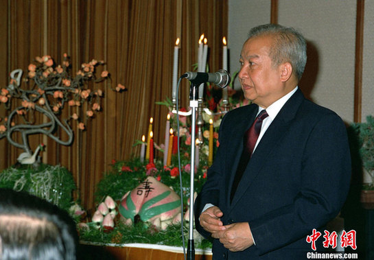 Cambodian retired King Norodom Sihanouk dies of natural cause at the age of 90 in China's capital city of Beijing, Oct. 15, 2012. Above is a file photo of the king. 