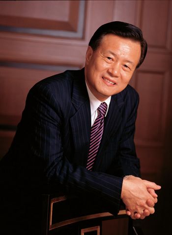 Hui Wing Mau, one of the 'Top 10 richest Chinese people 2012' by China.org.cn.