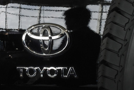 Toyota Motor Corp will suspend production at its Tianjin plant next week as a dispute over the Diaoyu Islands accelerated a decrease in Japanese car sales in China. [File Photo]
