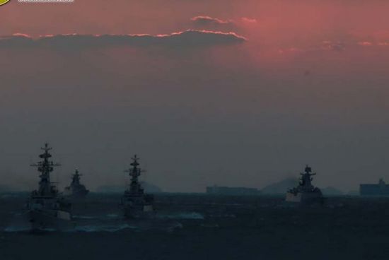 中国海军与海监、渔政两部门19日在东海某海空域举行大规模军地海上联合维权演习。